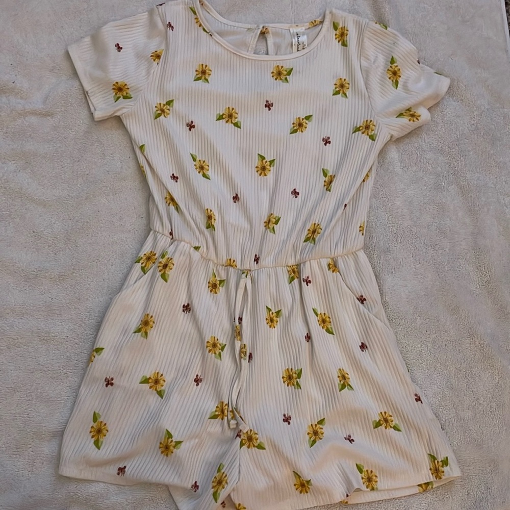 Flower printed romper